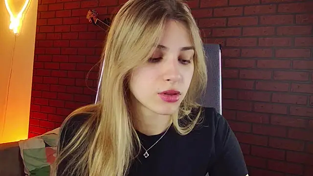 EllieCutes online show from 11-28-25, 08:39