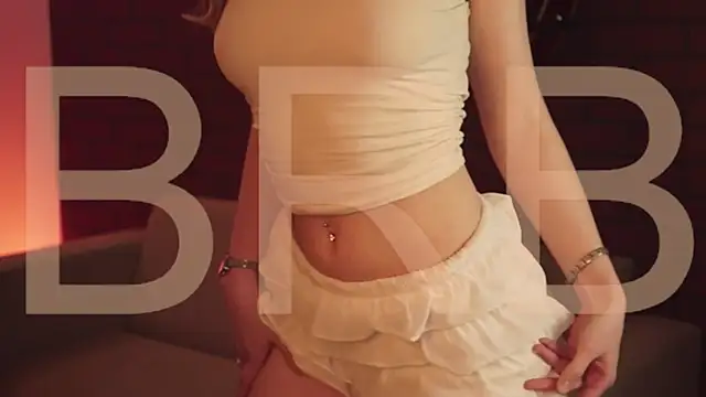 EllieCutes online show from 12-16-25, 07:35