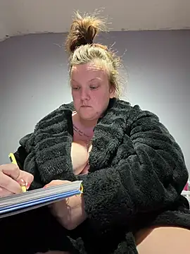 Snapshot of busty-bella1 chatting on 07-26-26, 08:38 busty-bella1 online show from 07-26-26, 08:38