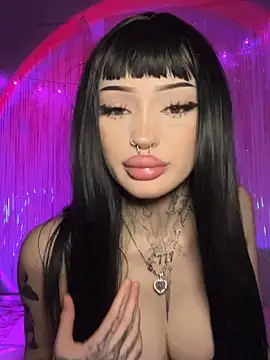 madelinexx online show from 11-28-25, 03:04