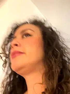 Snapshot of Elizabeth_Dupont chatting on 09-29-25, 11:48 Elizabeth Dupont online show from 09-29-25, 11:48