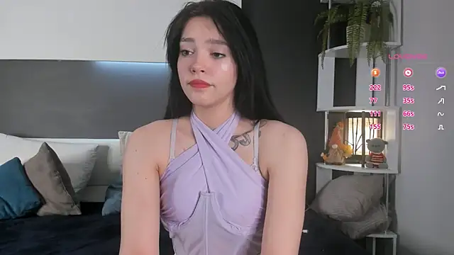 Snapshot of WildaBendell chatting on 02-01-25, 11:54 WildaBendell online show from 02-01-25, 11:54