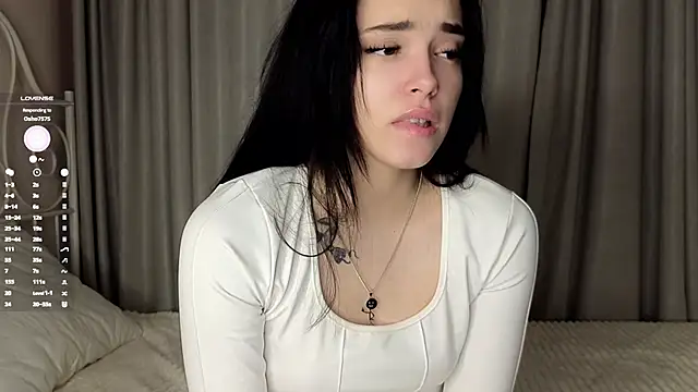 Snapshot of WildaBendell chatting on 03-22-25, 04:15 WildaBendell online show from 03-22-25, 04:15