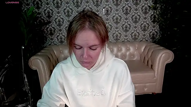 MaribelRiverr  online show from 09-13-25, 05:40