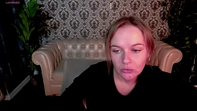 MaribelRiverr  online show from 09-21-25, 05:20