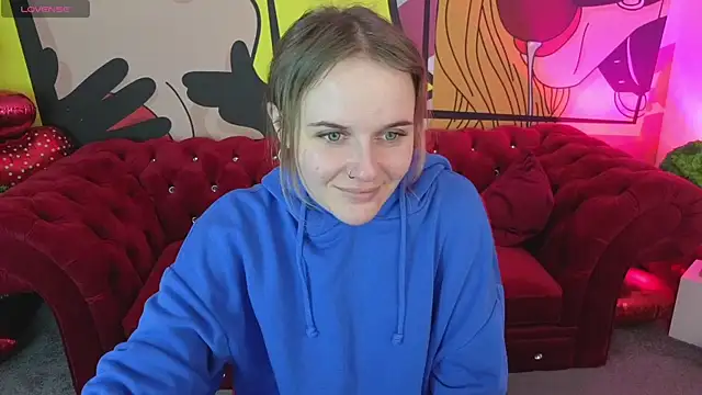 MaribelRiverr  online show from 04-17-26, 05:43