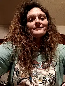 Snapshot of Harley428 chatting on 02-19-25, 02:44 Harley428 online show from 02-19-25, 02:44