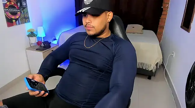 Snapshot of Camilo_caballero chatting on 03-19-25, 11:25 Camilo caballero online show from 03-19-25, 11:25
