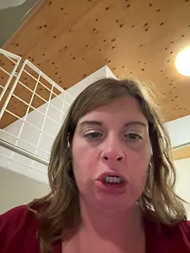 Snapshot of Lombada chatting on 12-19-25, 04:36 Lombada online show from 12-19-25, 04:36