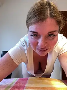 Snapshot of Lombada chatting on 02-01-26, 08:57 Lombada online show from 02-01-26, 08:57