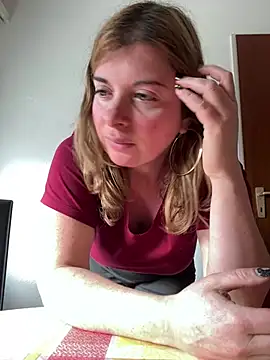 Snapshot of Lombada chatting on 02-10-26, 10:30 Lombada online show from 02-10-26, 10:30