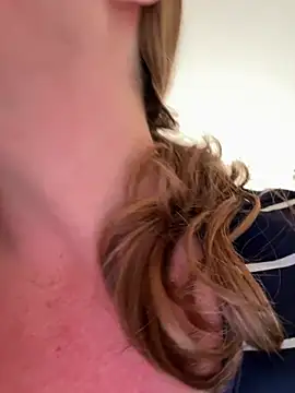 Snapshot of Lombada chatting on 03-03-26, 08:42 Lombada online show from 03-03-26, 08:42