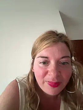 Snapshot of Lombada chatting on 03-07-26, 06:32 Lombada online show from 03-07-26, 06:32