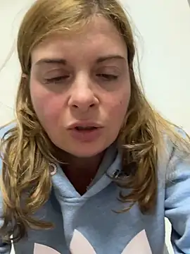 Snapshot of Lombada chatting on 03-07-26, 09:12 Lombada online show from 03-07-26, 09:12