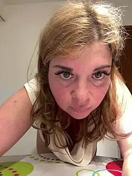 Snapshot of Lombada chatting on 03-16-26, 05:13 Lombada online show from 03-16-26, 05:13