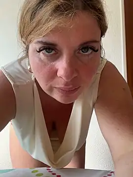 Snapshot of Lombada chatting on 03-21-26, 09:47 Lombada online show from 03-21-26, 09:47