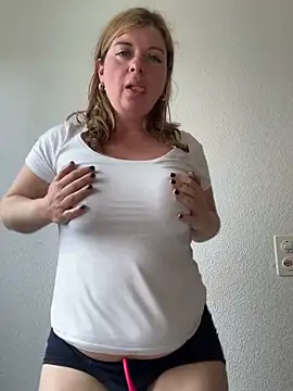 Snapshot of Lombada chatting on 03-27-26, 02:17 Lombada online show from 03-27-26, 02:17