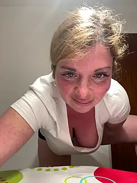 Snapshot of Lombada chatting on 04-04-26, 09:56 Lombada online show from 04-04-26, 09:56