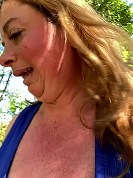 Snapshot of Lombada chatting on 04-07-26, 02:39 Lombada online show from 04-07-26, 02:39