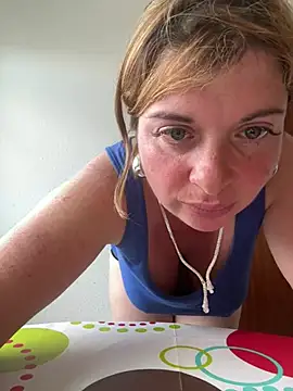Snapshot of Lombada chatting on 04-19-26, 04:17 Lombada online show from 04-19-26, 04:17