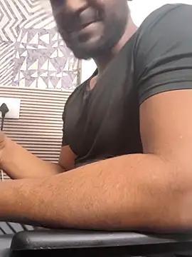 Snapshot of Ricky-fitness chatting on 02-05-26, 12:54 Ricky-fitness online show from 02-05-26, 12:54