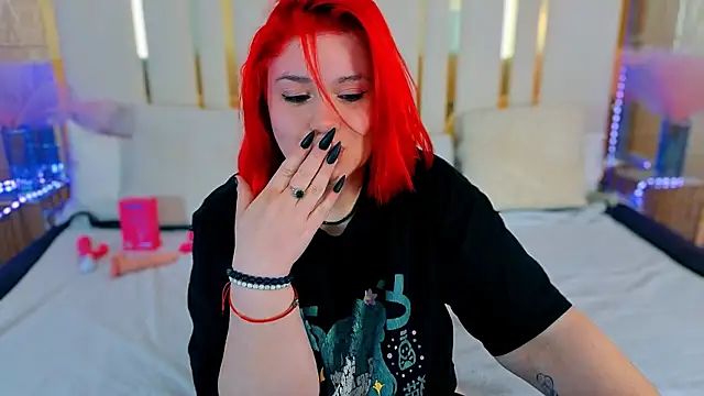 Snapshot of BettyDark chatting on 05-29-26, 07:23 BettyDark online show from 05-29-26, 07:23