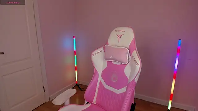 Snapshot of Stacy_River chatting on 02-10-25, 08:20 Stacy River online show from 02-10-25, 08:20