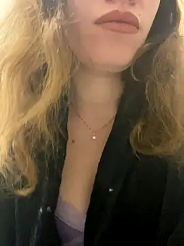 EvaRush online show from 12-03-24, 12:02