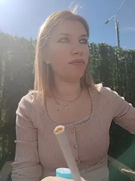 EvaRush online show from 04-06-26, 12:17