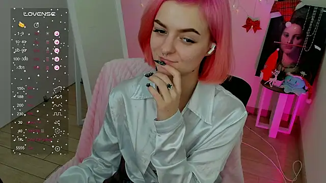 Snapshot of Fire_Bestie chatting on 01-03-25, 04:59 Fire Bestie online show from 01-03-25, 04:59