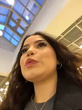 Snapshot of Chloe__Moon chatting on 12-04-24, 01:09 Chloe Moon online show from 12-04-24, 01:09