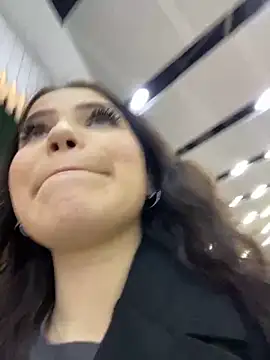 Snapshot of Chloe__Moon chatting on 12-04-24, 04:16 Chloe Moon online show from 12-04-24, 04:16