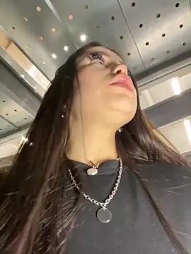 Snapshot of Chloe__Moon chatting on 12-13-24, 09:20 Chloe Moon online show from 12-13-24, 09:20