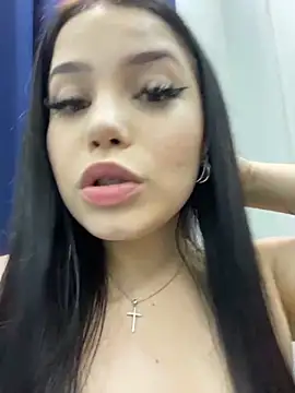 Snapshot of Chloe__Moon chatting on 12-17-24, 04:21 Chloe Moon online show from 12-17-24, 04:21