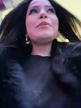 Snapshot of Chloe__Moon chatting on 12-19-24, 10:56 Chloe Moon online show from 12-19-24, 10:56