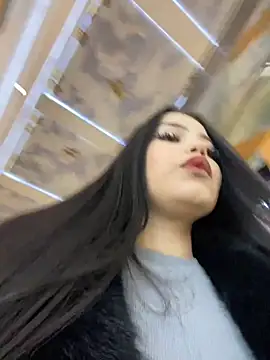 Snapshot of Chloe__Moon chatting on 12-22-24, 04:06 Chloe Moon online show from 12-22-24, 04:06