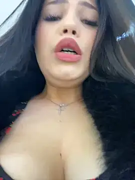 Snapshot of Chloe__Moon chatting on 12-25-24, 01:41 Chloe Moon online show from 12-25-24, 01:41