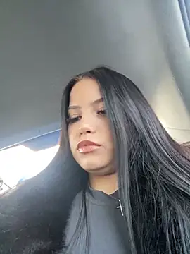 Snapshot of Chloe__Moon chatting on 01-04-25, 12:38 Chloe Moon online show from 01-04-25, 12:38