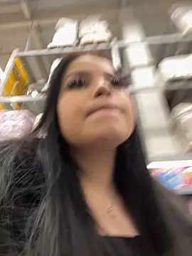 Snapshot of Chloe__Moon chatting on 01-05-25, 04:48 Chloe Moon online show from 01-05-25, 04:48