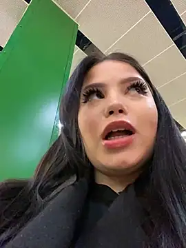 Snapshot of Chloe__Moon chatting on 01-30-25, 04:13 Chloe Moon online show from 01-30-25, 04:13