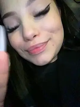 Snapshot of Chloe__Moon chatting on 01-31-25, 04:06 Chloe Moon online show from 01-31-25, 04:06