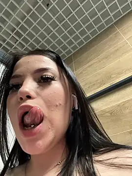 Snapshot of Chloe__Moon chatting on 01-31-25, 10:10 Chloe Moon online show from 01-31-25, 10:10