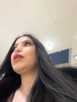 Snapshot of Chloe__Moon chatting on 02-03-25, 12:25 Chloe Moon online show from 02-03-25, 12:25