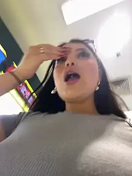 Snapshot of Chloe__Moon chatting on 03-09-25, 12:31 Chloe Moon online show from 03-09-25, 12:31