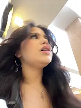 Snapshot of Chloe__Moon chatting on 09-08-25, 03:11 Chloe Moon online show from 09-08-25, 03:11