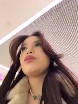 Snapshot of Chloe__Moon chatting on 11-26-25, 02:29 Chloe Moon online show from 11-26-25, 02:29