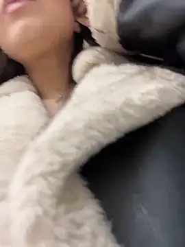 Snapshot of Chloe__Moon chatting on 12-15-25, 02:10 Chloe Moon online show from 12-15-25, 02:10