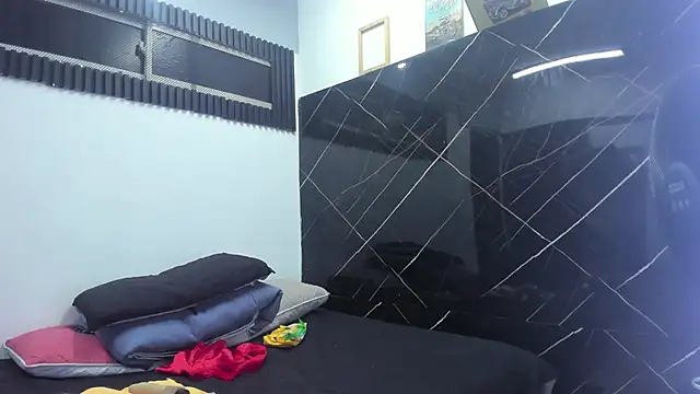 Analiasmith89 online show from 01-18-26, 04:27