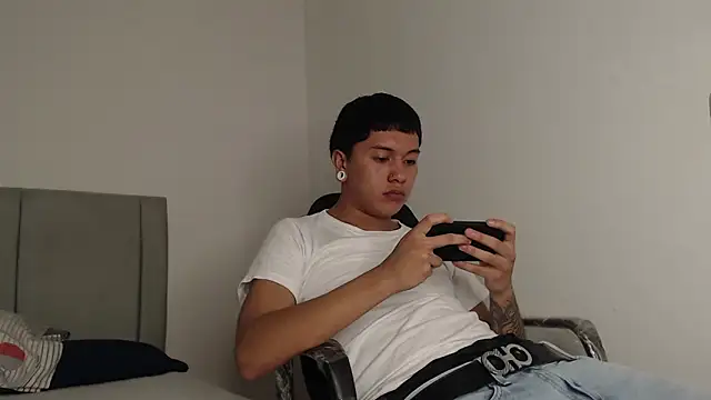 alex-lover online show from 04-09-26, 06:19