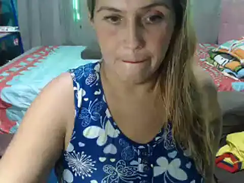 Snapshot of mom_son_dirty chatting on 12-04-24, 12:30 mom son dirty online show from 12-04-24, 12:30